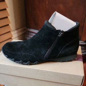 Skechers Black Side Zippee Ankle Boots Sizw 6.5